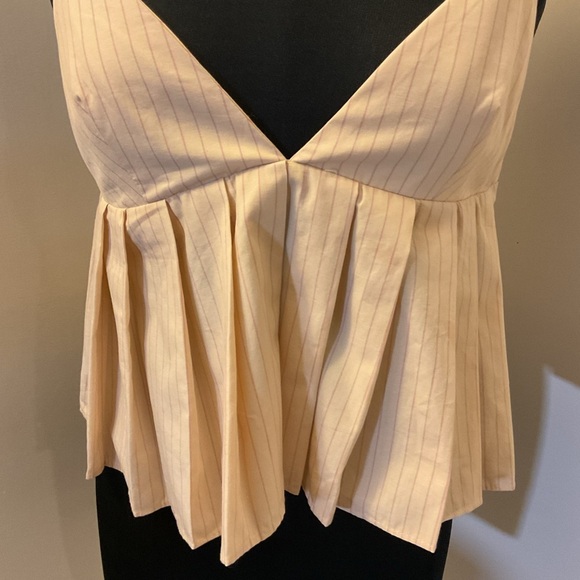 7. Zara Beige Pinstripe Pleated Sleeveless Top Size Large - Picture 5 of 9